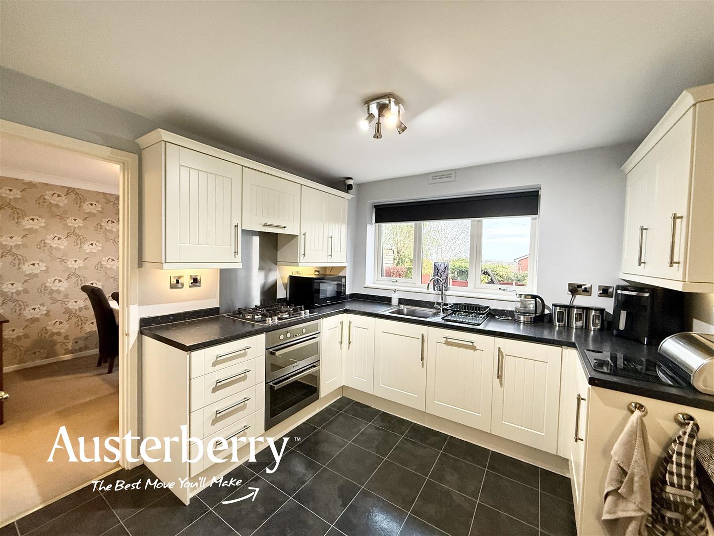 4 bed property in Burland Road, Newcastle